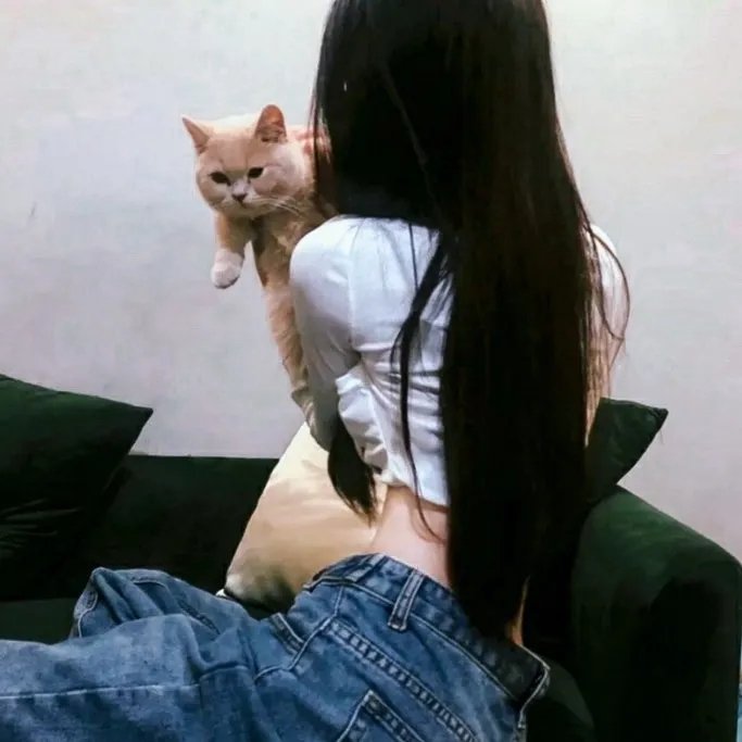 她的伪装